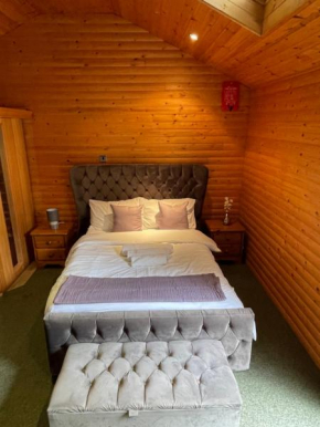 Large Private En-suite Space
